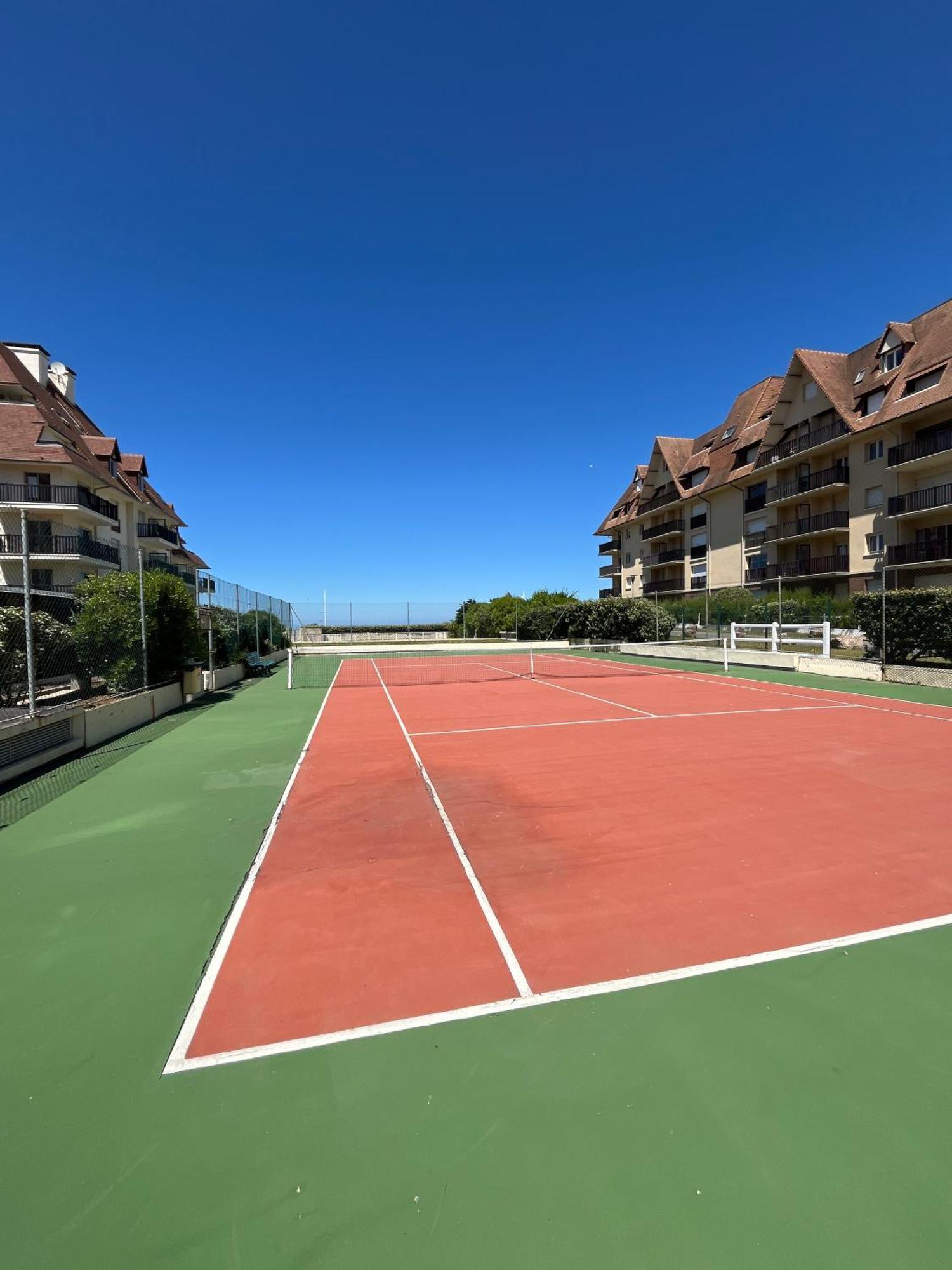 Appartement Douillet - Vue Mer - Piscine/ Tennis Cabourg Exteriér fotografie